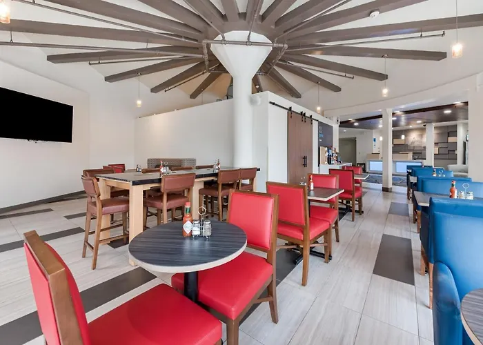 Express - Downtown By Ihg Hotel