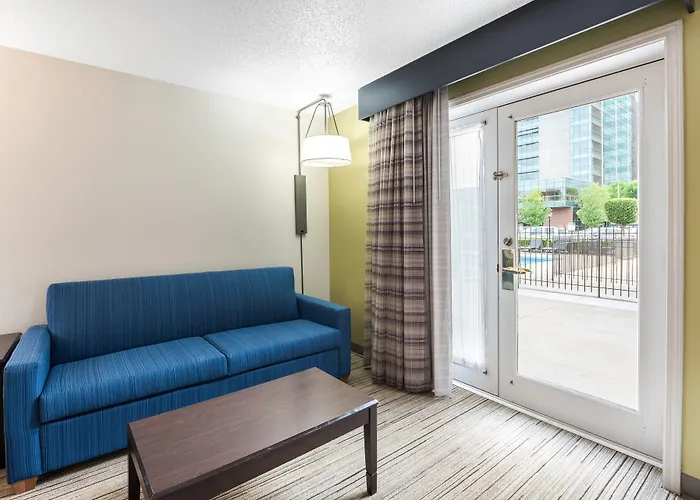 Express - Downtown By Ihg Hotel 2*